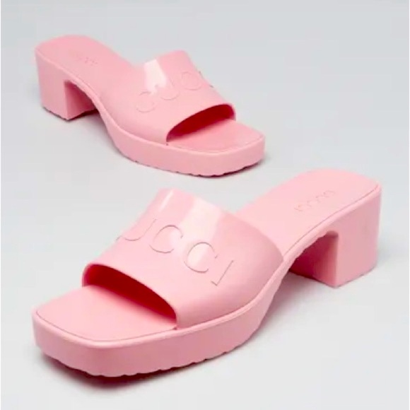 Authentic GUCCI
Pink Rubber Slide Heeled Sandals bloggers favorite - Picture 4 of 16
